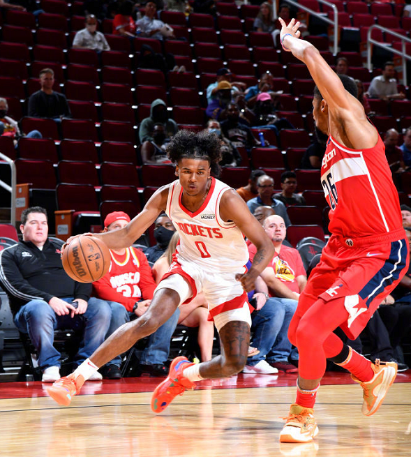 英超赛程吃紧，新奥尔良鹈鹕加时末段手感冰凉，气氛紧张，高层口径保持一致(wewillrockyou最震撼版)